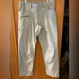 Arc'teryx Men's Light Gray Cargo Pants